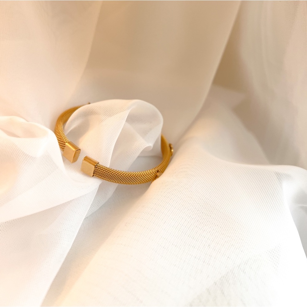 Luxury Tous Bangle Bracelet - Picture 5 of 6